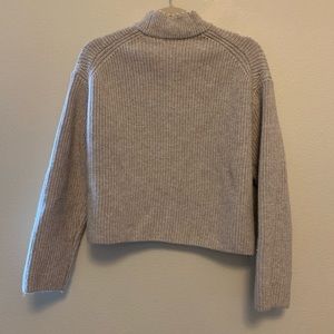 H&M Pearl neck lined sweater sizeXS!
